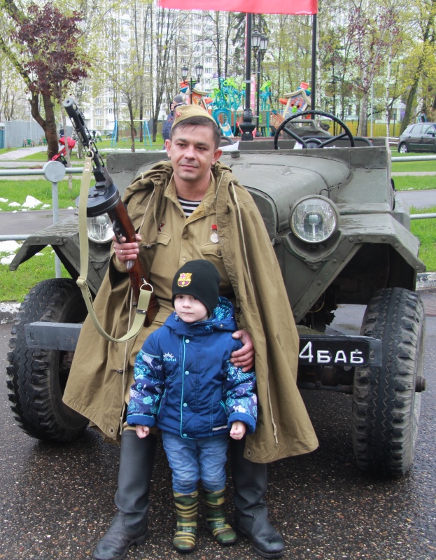 День Победы в сквере на улице Новаторов