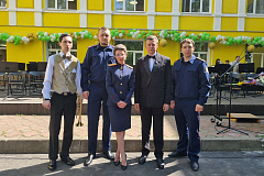 Учащиеся духового отдела школы исполнили как сольно, так и в составе оркестра патриотические музыкальные произведения.